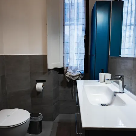 Charming With Exclusive Courtyard In Center Of Флоренция
