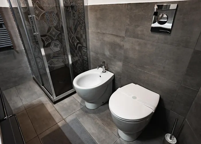 Charming With Exclusive Courtyard In Center Of *