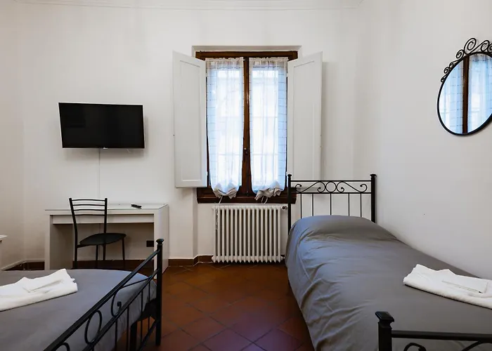 Charming With Exclusive Courtyard In Center Of 아파트 피렌체